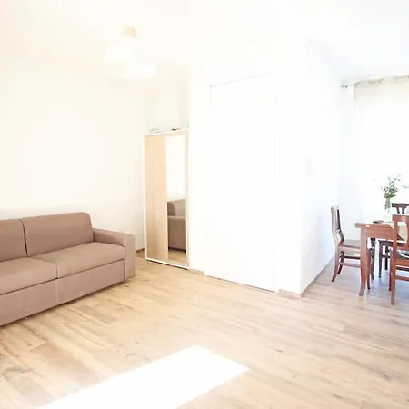 Apartament Marie's House First *