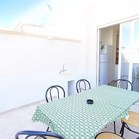 Marie's House First Apartament San Foca